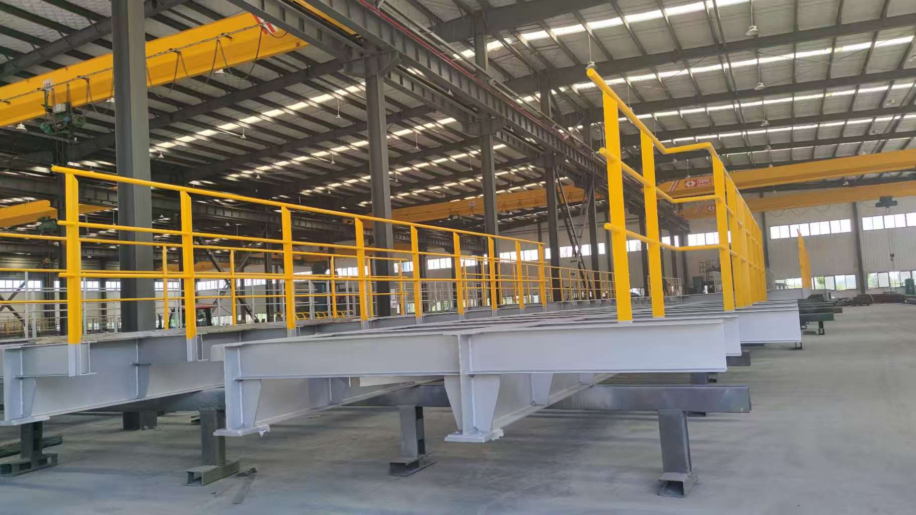 防护栏杆及钢平台图片